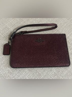 Coach Glitter Wristlet in Deep Plum EUC